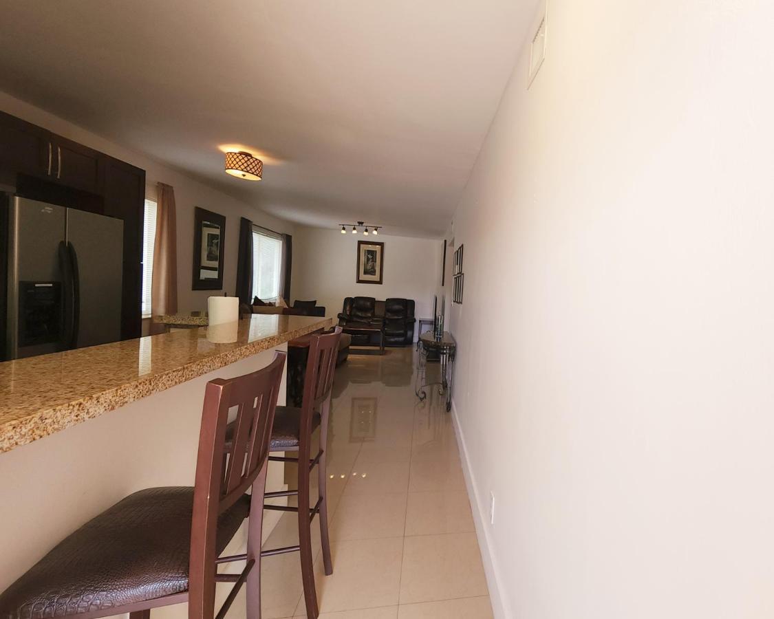 A4 - Endless Summer Rentals - Downtown Apartment Near Park, Ports, And Beach Fort Lauderdale Exterior foto
