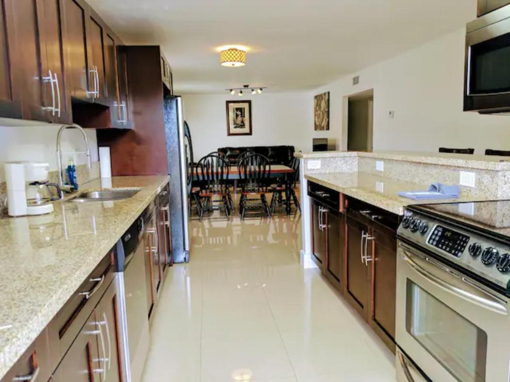 A4 - Endless Summer Rentals - Downtown Apartment Near Park, Ports, And Beach Fort Lauderdale Exterior foto