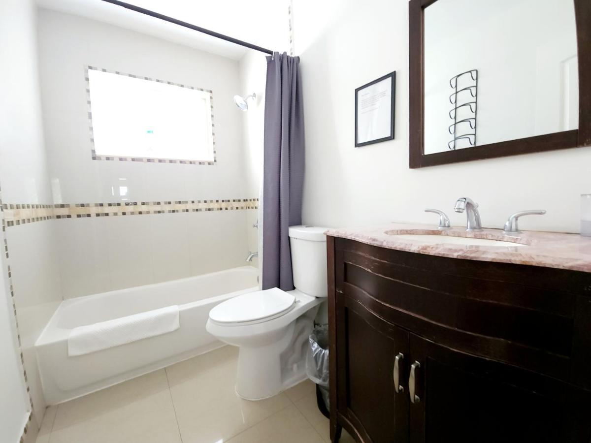 A4 - Endless Summer Rentals - Downtown Apartment Near Park, Ports, And Beach Fort Lauderdale Exterior foto